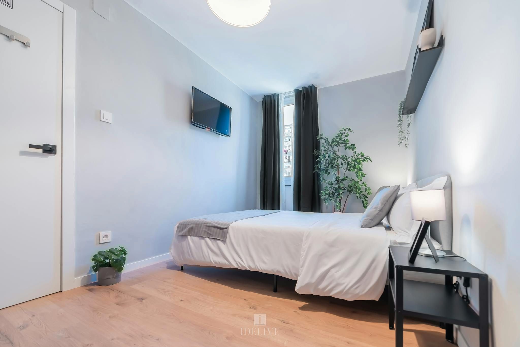 Dormitori de Pis per a compartir en  Barcelona Capital amb Calefacció, Moblat i Rentadora