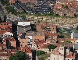 Vista exterior de Edifici en venda en Madrid
