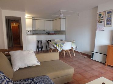 Apartament amb ascensor en venda a de la platja 74
