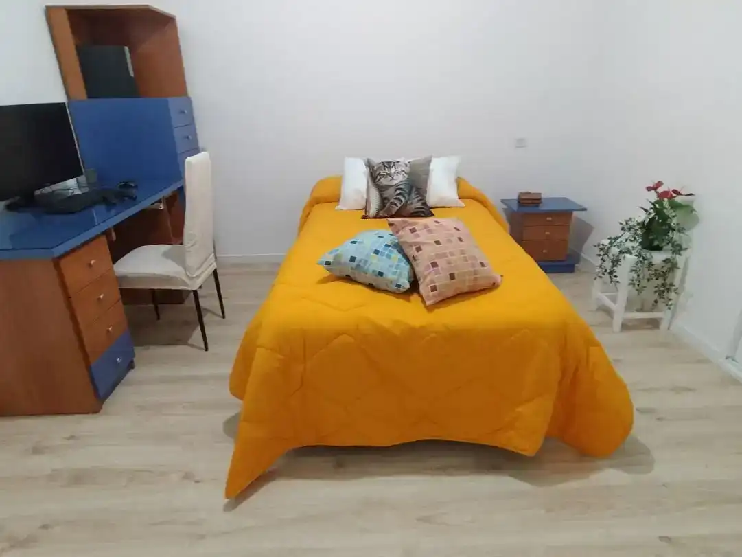 Dormitori de Casa o xalet en venda en La Zubia Ciudad