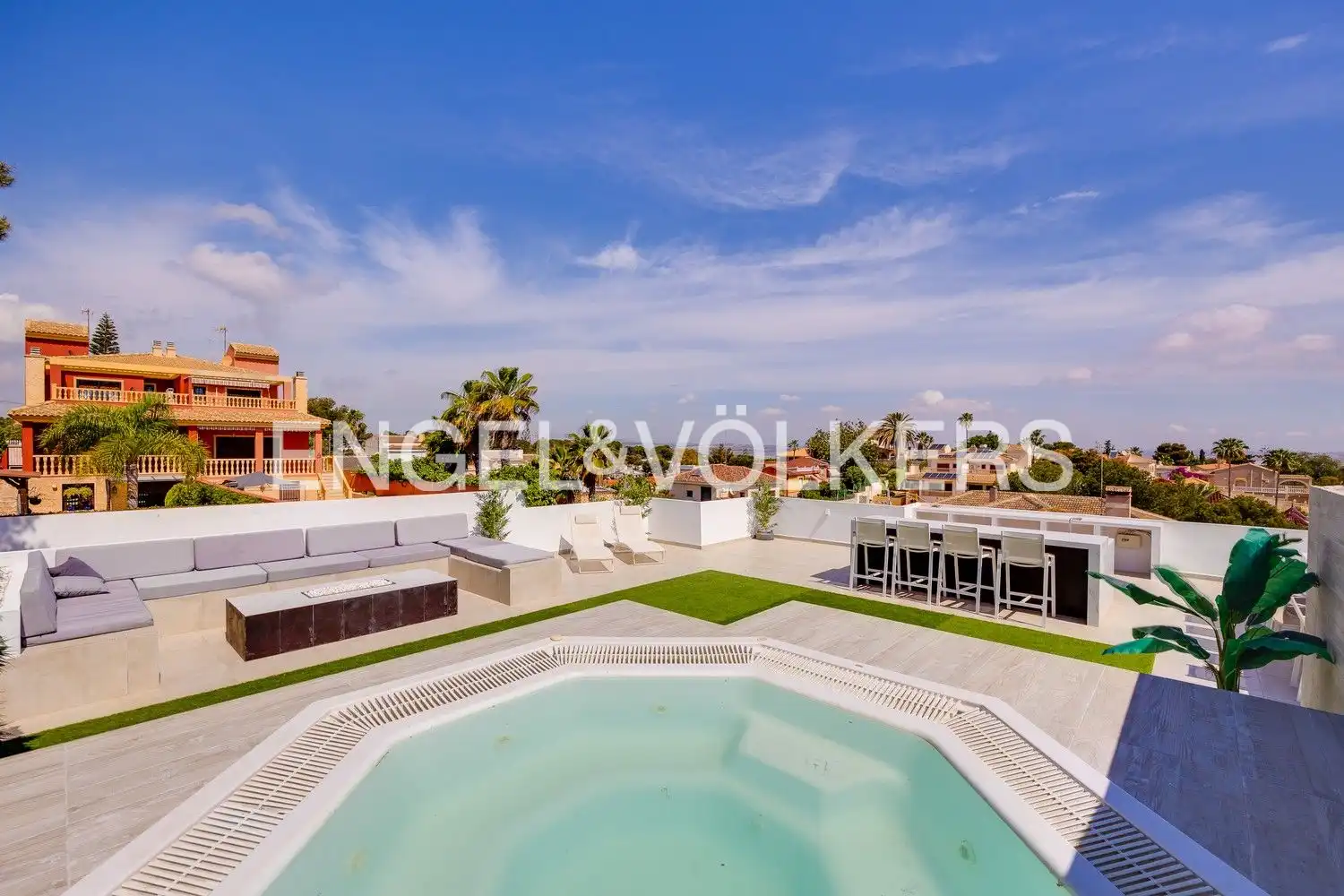 Swimming pool of Country homes for sale in Torrevieja  with Air Conditioner, Heating and Private garden