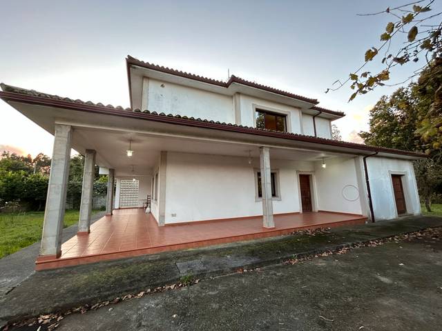 Casa-chalet en Venta en Lugar Baiobre, 15 en Touro