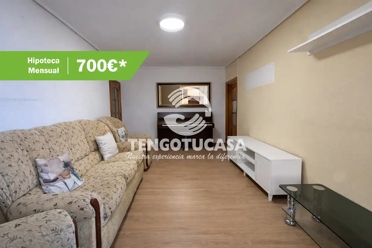 Sala d'estar de Pis en venda en Madrid amb Calefacció, Traster i Moblat