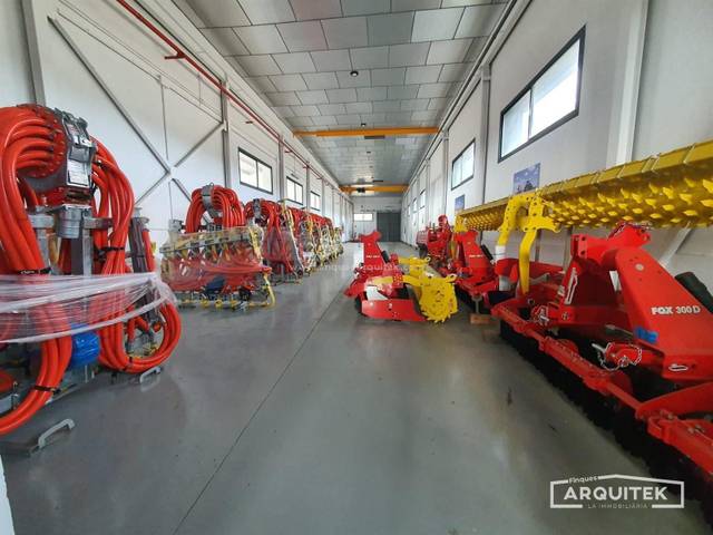 Nave industrial en Alquiler en Sucs