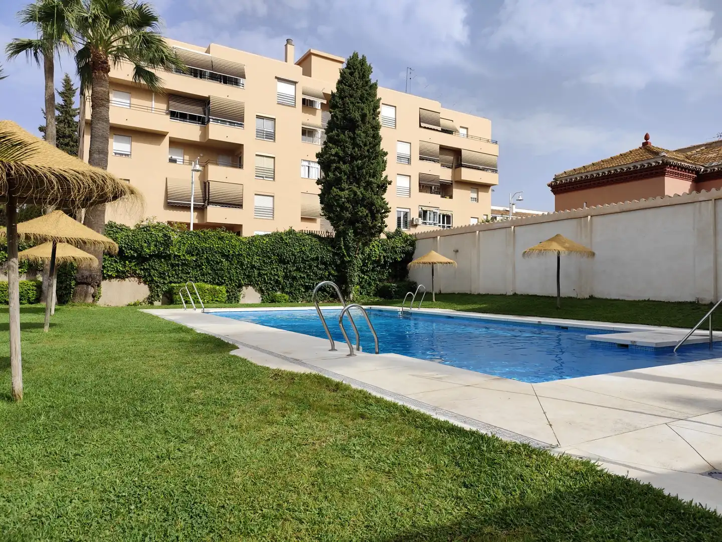Piscina de Piso en venta en Málaga con Aire acondicionado, Calefacción y Terraza