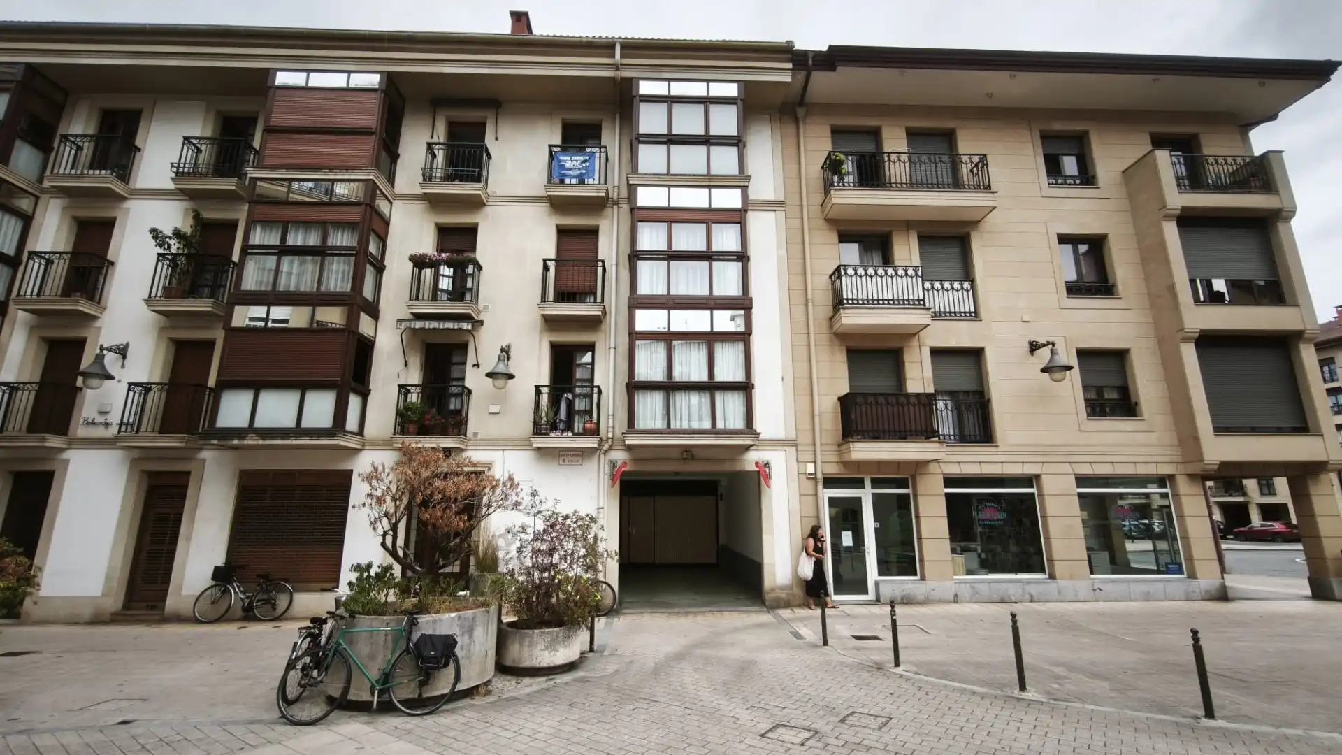 Vista exterior de Garatge en venda en Zarautz
