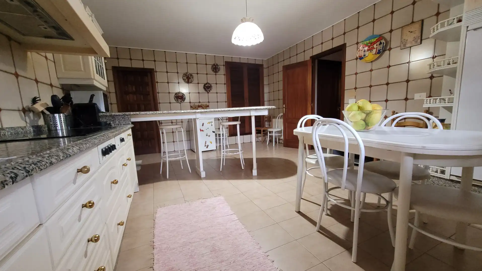 Cocina de Casa o chalet de alquiler en A Guarda   con Calefacción, Jardín privado y Parquet