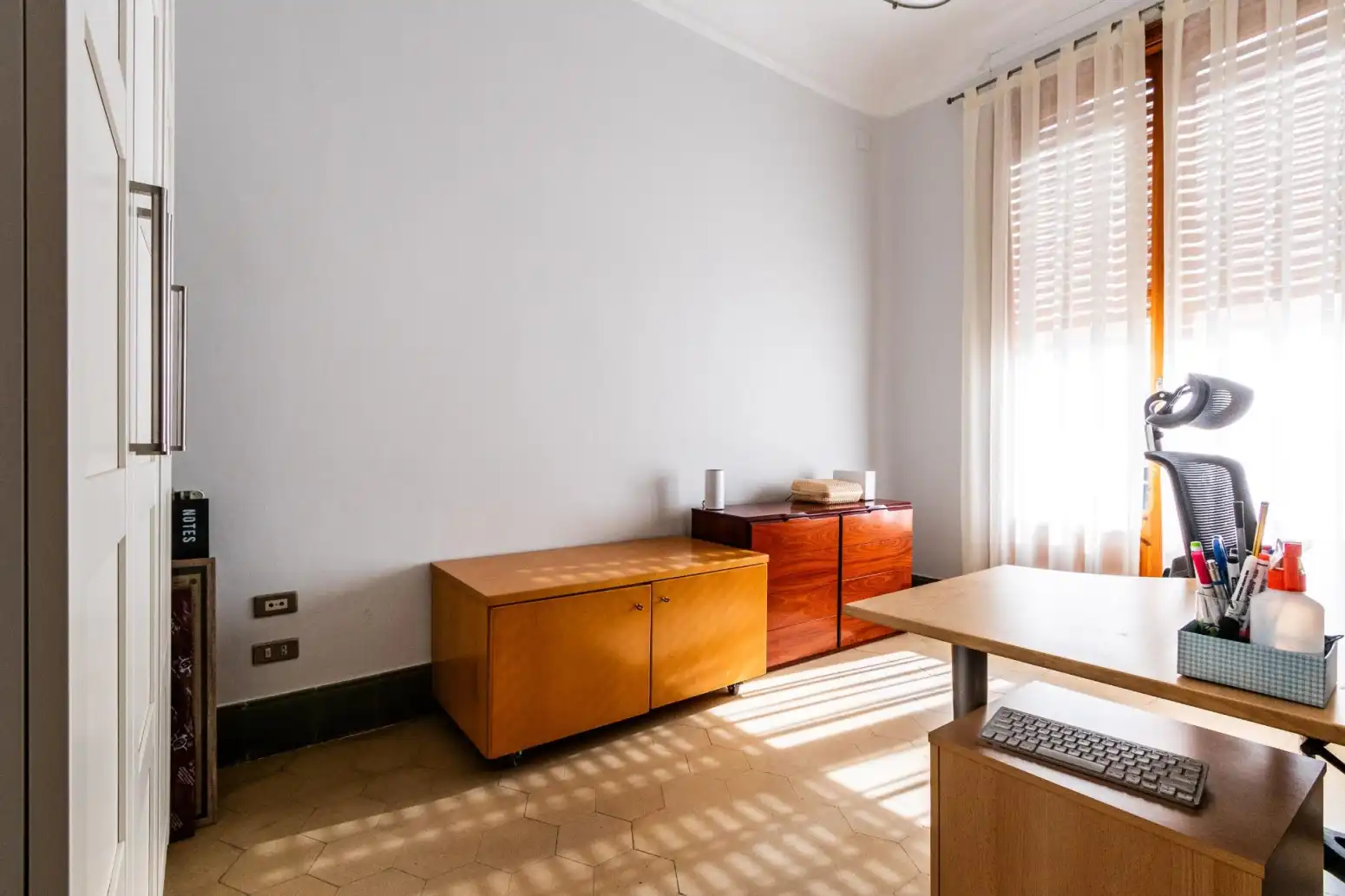 Habitación de Casa adosada en venta en Terrassa con Calefacción, Parquet y Terraza