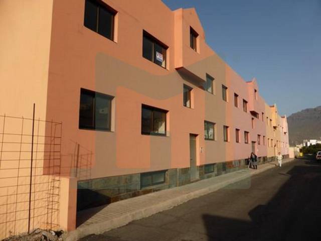 Piso en Venta en Del Quince De Agosto en Moscardó