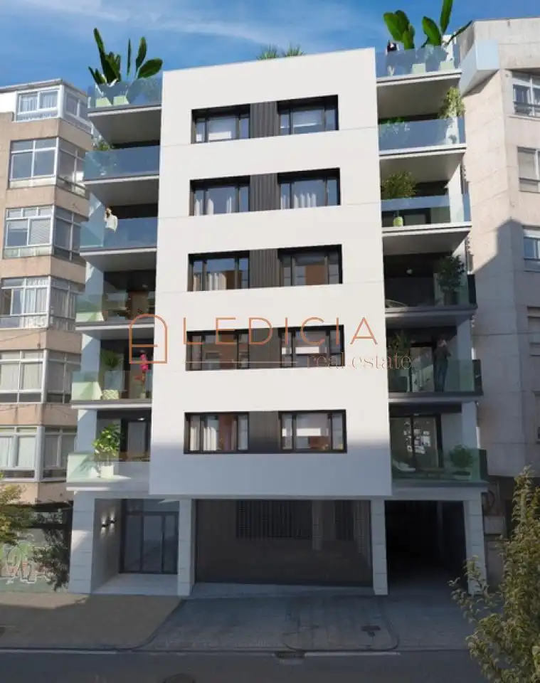 Flat with lift for sale in Sanjurjo Badía, imagen 18