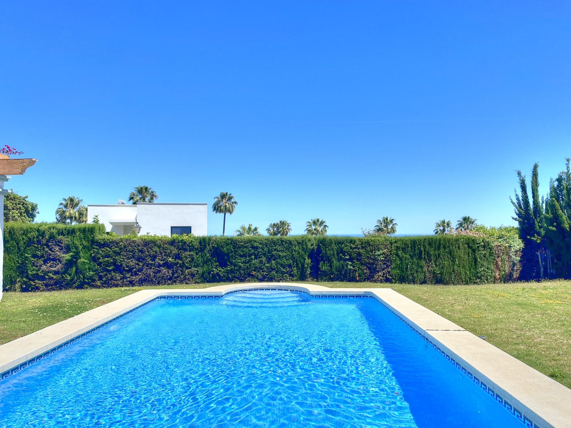 Piscina de Casa o xalet en venda en La Alcaidesa amb Jardí privat, Terrassa i Piscina