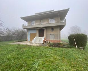 Vista exterior de Casa o xalet en venda en Lugo Capital amb Piscina i Balcó