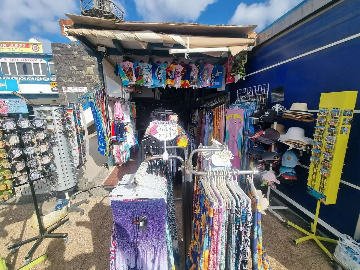 Local de alquiler en Tías con Amueblado