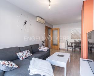 Sala d'estar de Apartament en venda en Castelldefels amb Aire condicionat, Parquet i Terrassa