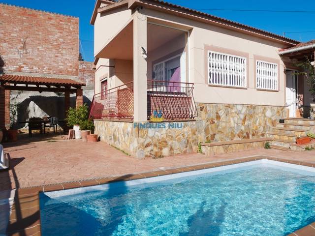 Casa-chalet en Venta en Carrer del Puigpedrós en Terrafortuna - Puig Ventós