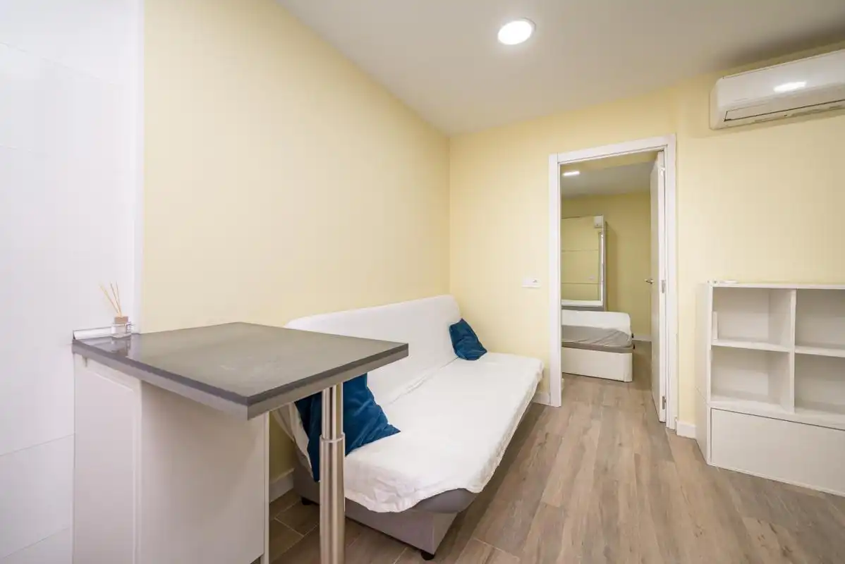 Schlafzimmer von Erdgeschoss zum Verkauf in Madrid mit Klimaanlage, Heizung und Möbliert