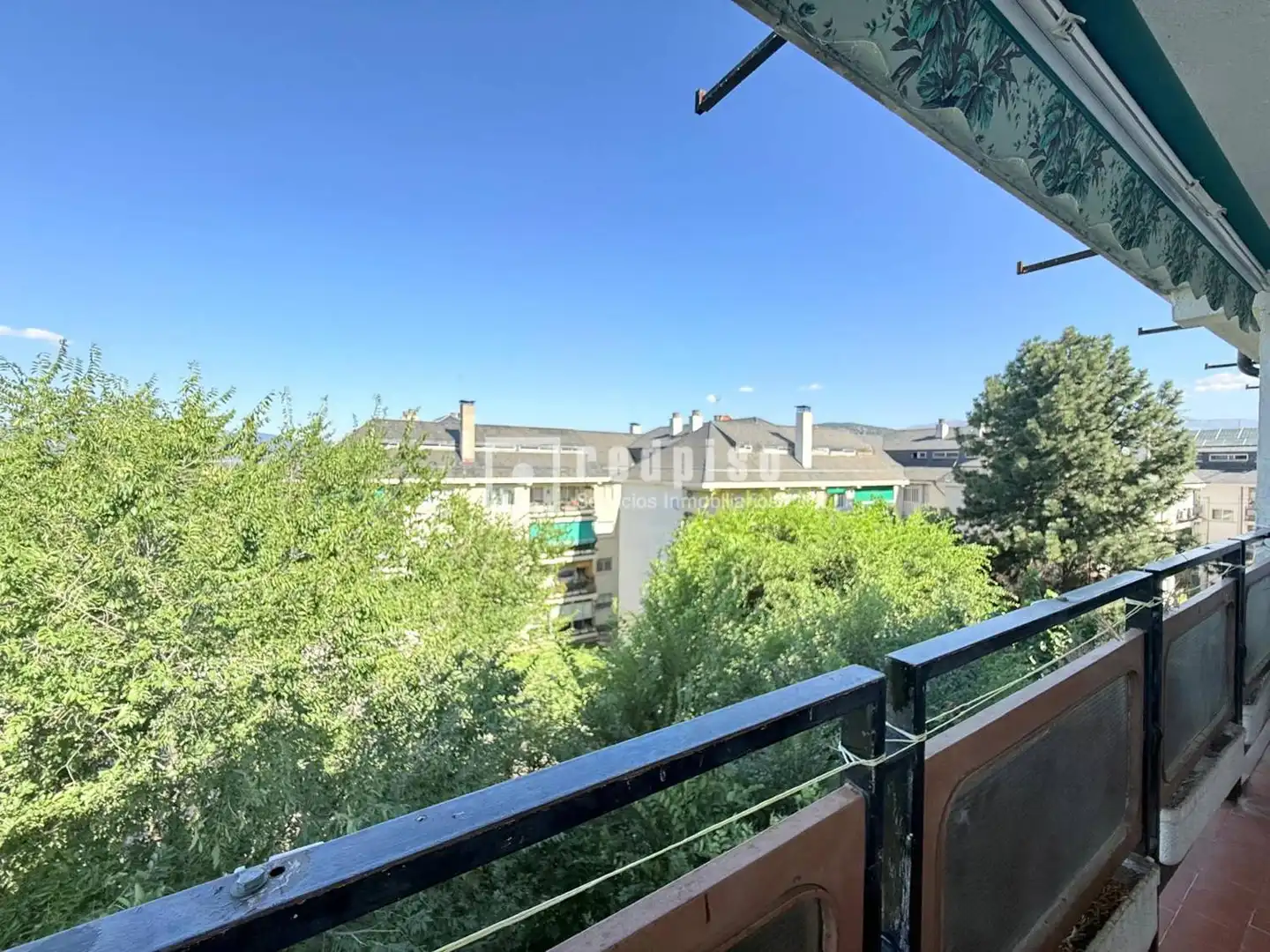 Vista exterior de Piso en venta en Collado Villalba con Calefacción, Jardín privado y Terraza