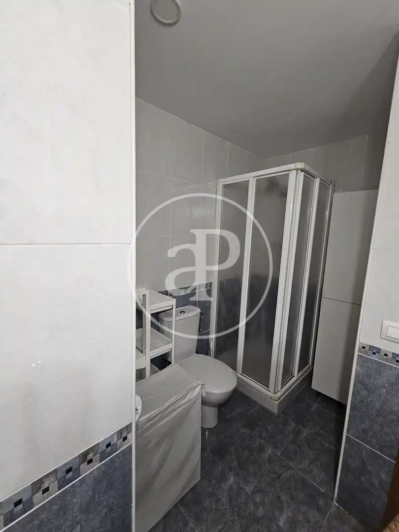 Baño de Piso de alquiler en Sagunto / Sagunt con Amueblado, Balcón y Piscina comunitaria