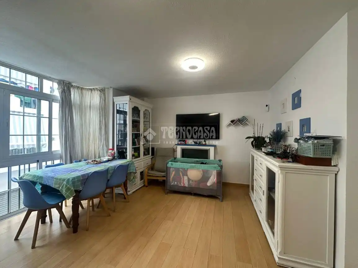 Casa adosada en venta en Los Rios