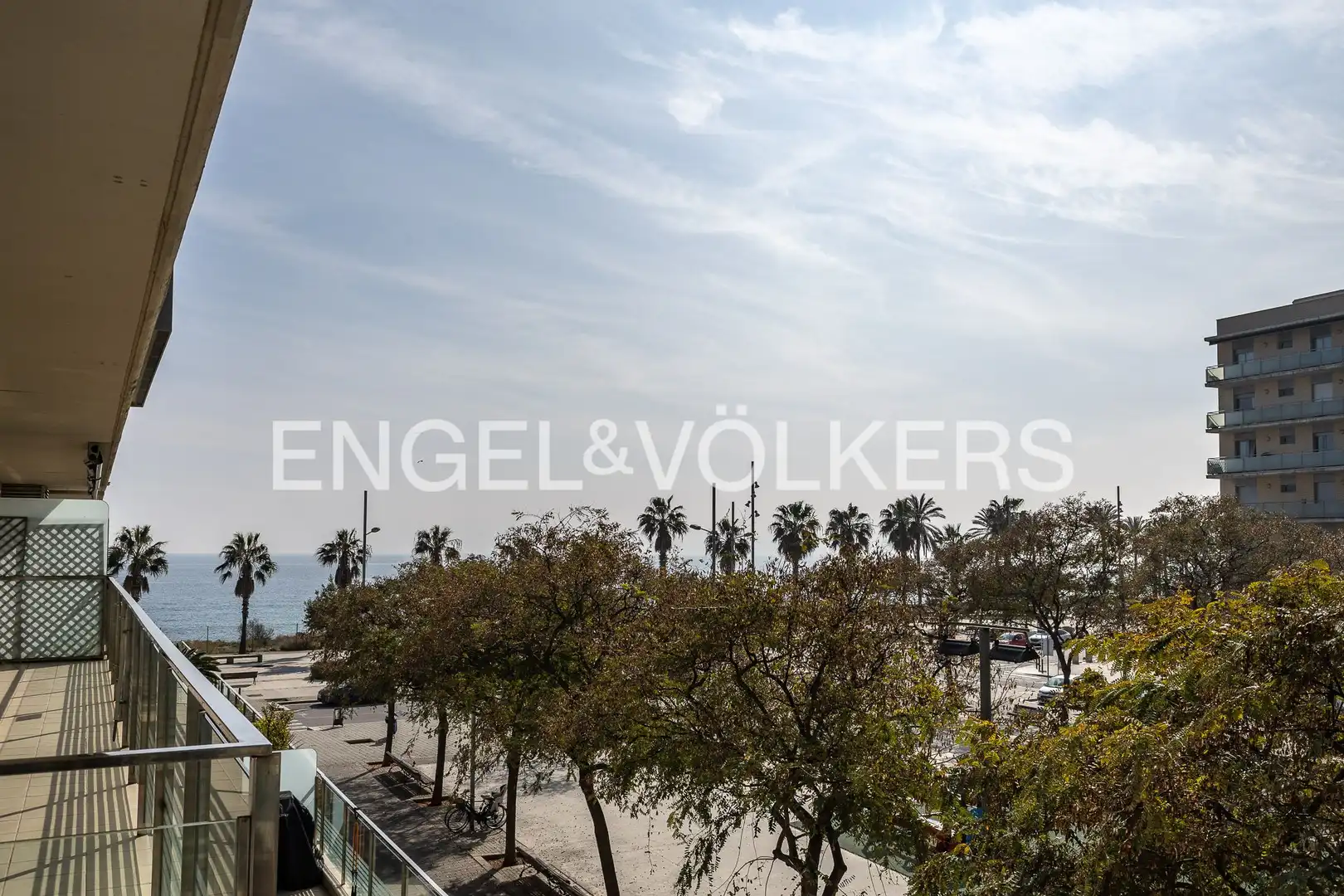 Vista exterior de Piso en venta en Badalona con Aire acondicionado, Calefacción y Terraza
