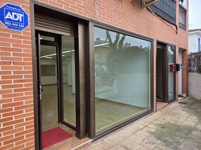 Local comercial en Alquiler en Carretera de Carranque, 3 en Ugena