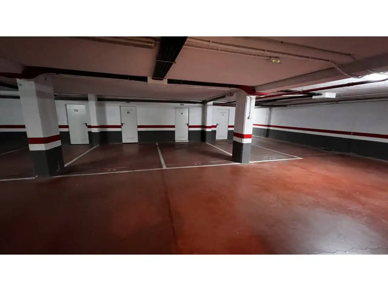 Parkplatz von Wohnung zum Verkauf in Medina de Pomar mit Heizung, Abstellraum und Möbliert