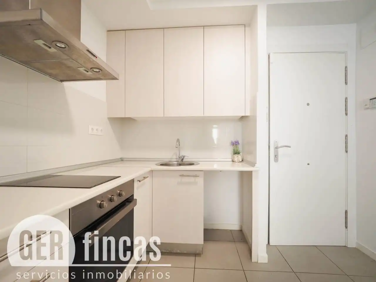 Flat with lift for sale in Calle Segòvia, imagen 9