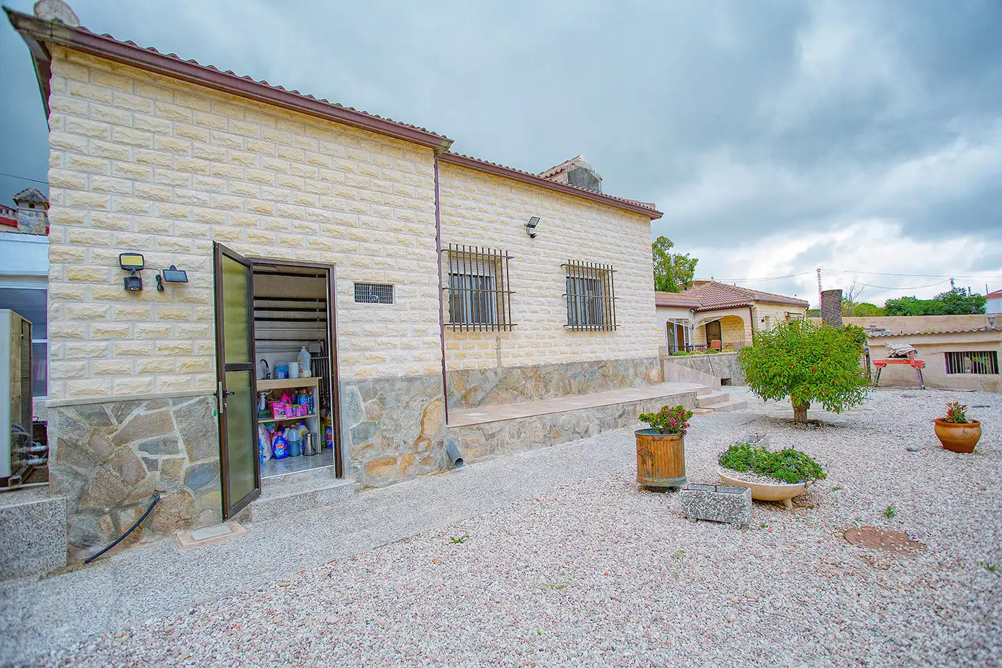 Vista exterior de Finca rústica en venta en Aspe con Aire acondicionado, Calefacción y Jardín privado