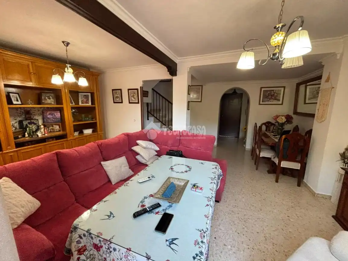 Sala de estar de Casa adosada en venta en Écija