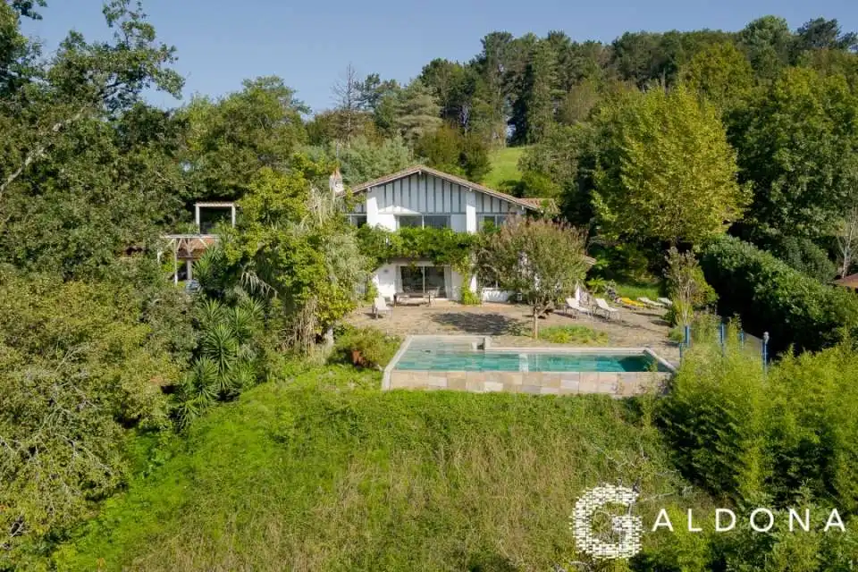 Jardín de Casa o chalet en venta en Urrugne con Calefacción, Jardín privado y Terraza