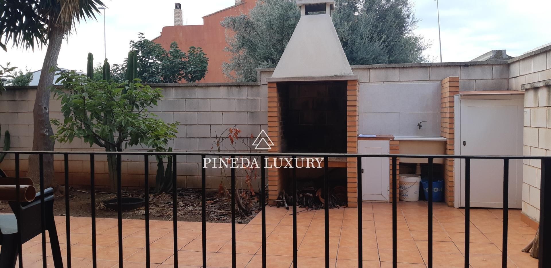Terrassa de Casa adosada en venda en Canet d'En Berenguer amb Aire condicionat i Terrassa