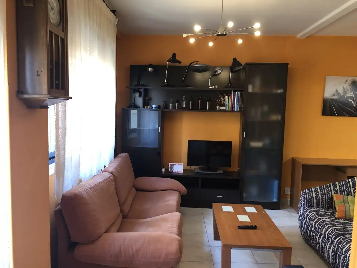Sala d'estar de Pis en venda en Segovia amb Calefacció i Balcó