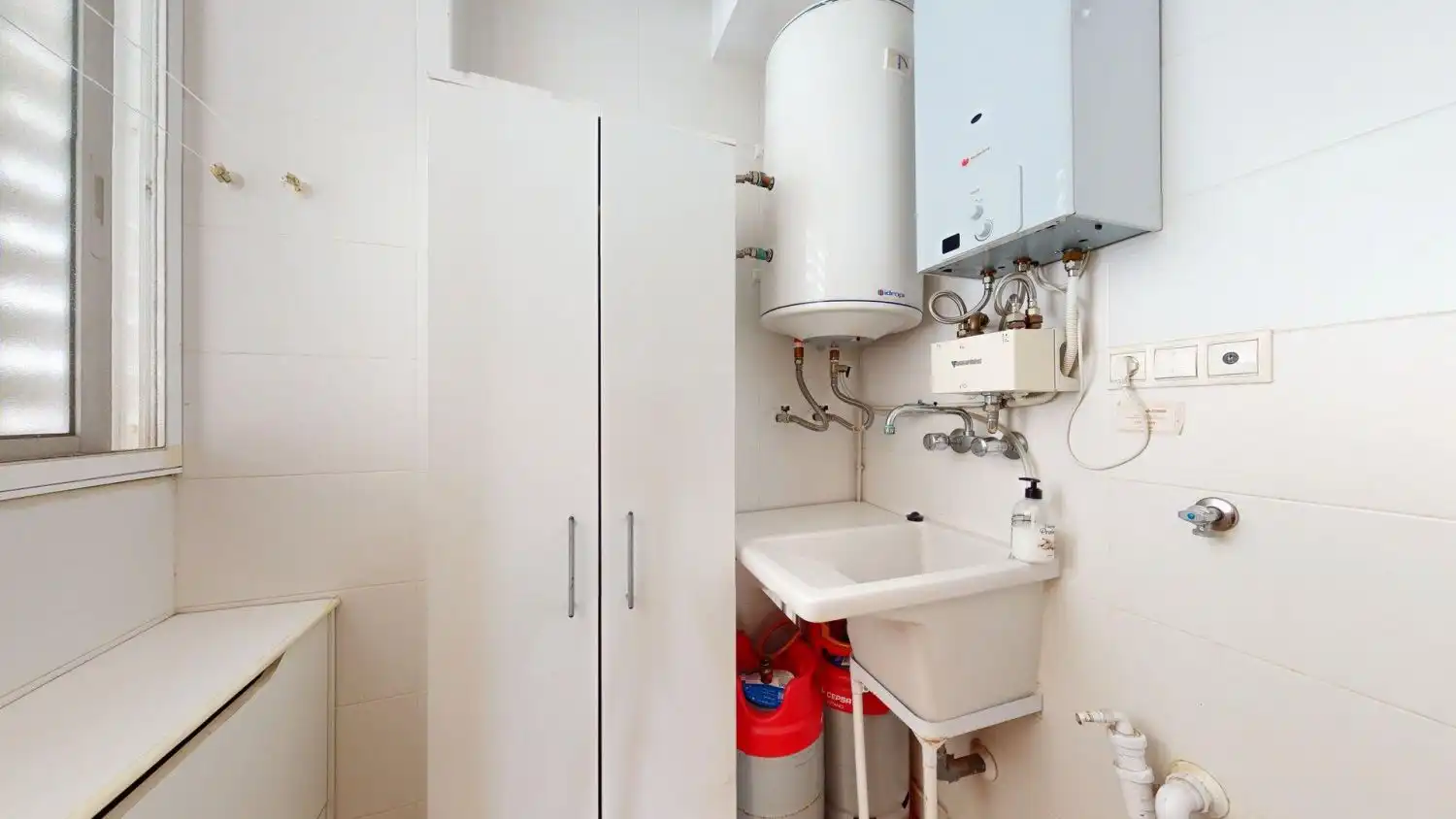 Baño de Piso en venta en Alicante / Alacant con Aire acondicionado, Calefacción y Trastero