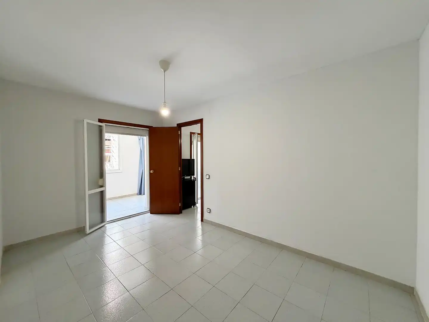 Bedroom of Flat for sale in Barcelona  with Air Conditioner and Balcony