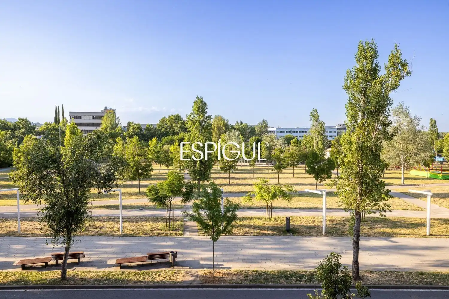 Piso en venta en Sant Cugat del Vallès con Calefacción, Parquet y Terraza