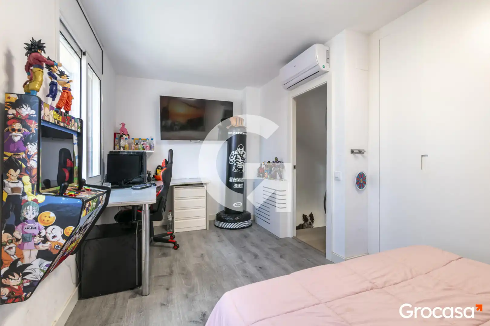 Habitación de Casa adosada en venta en Sant Joan Despí con Aire acondicionado, Calefacción y Terraza