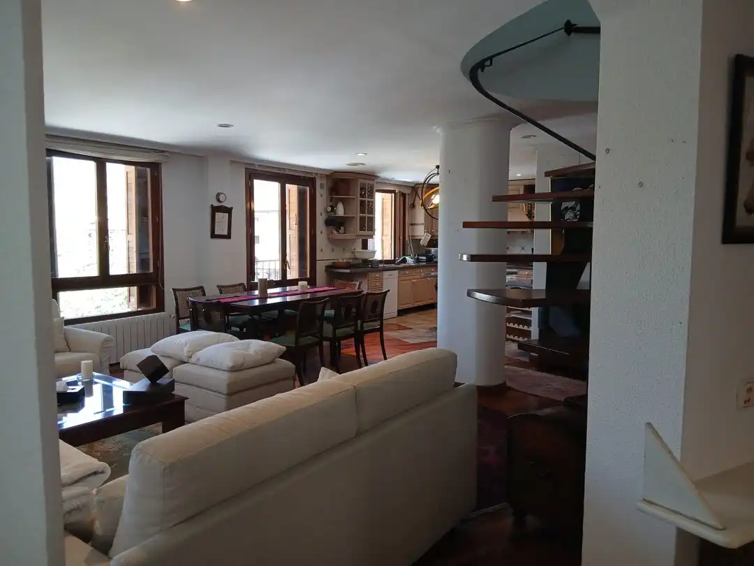 Sala de estar de Dúplex en venta en Ezcaray con Calefacción, Piscina y Balcón