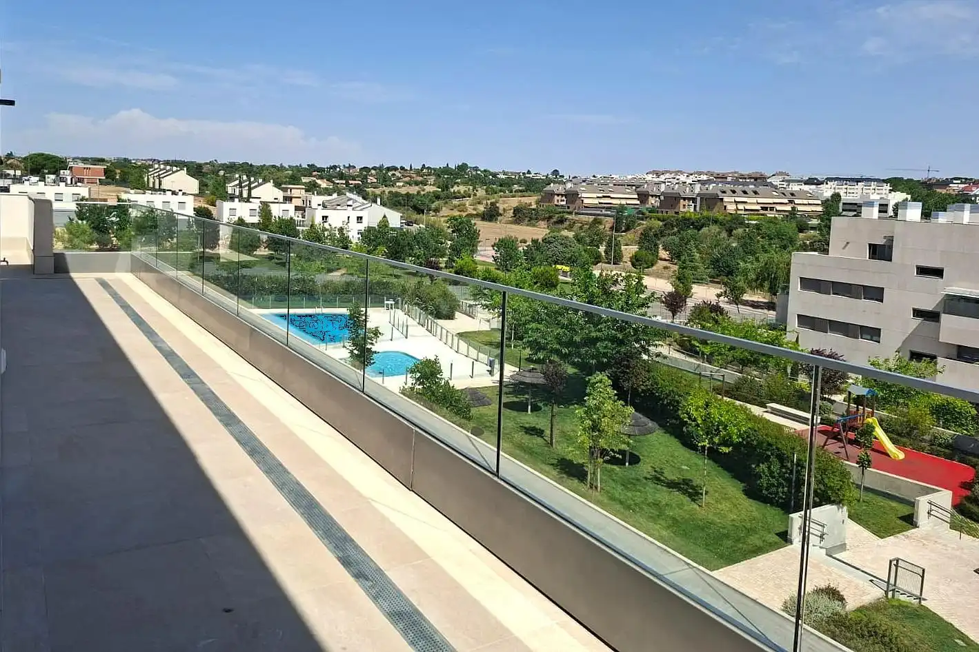 Terrace of Attic for rent in Boadilla del Monte  with Terrace, Storage room and Community pool