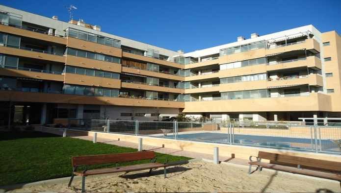 Exterior view of Flat for sale in Leganés  with Swimming Pool