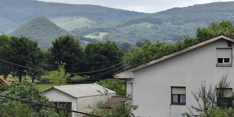 Vista exterior de Casa o chalet en venta en Liendo con Terraza, Trastero y Amueblado