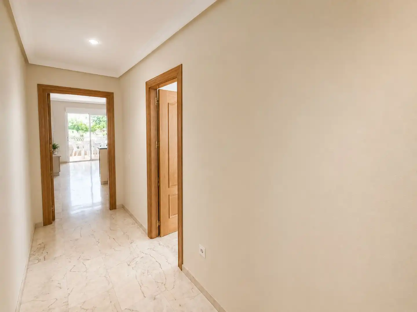 Wohnung zur Miete in Almuñécar mit Möbliert und Balkon