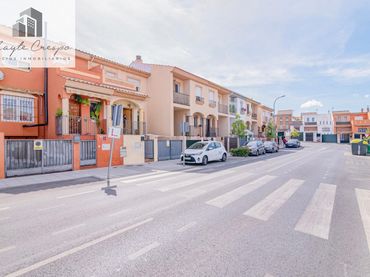 Maison mitoyenne avec piscine à vendre à Camino Camino Gabia