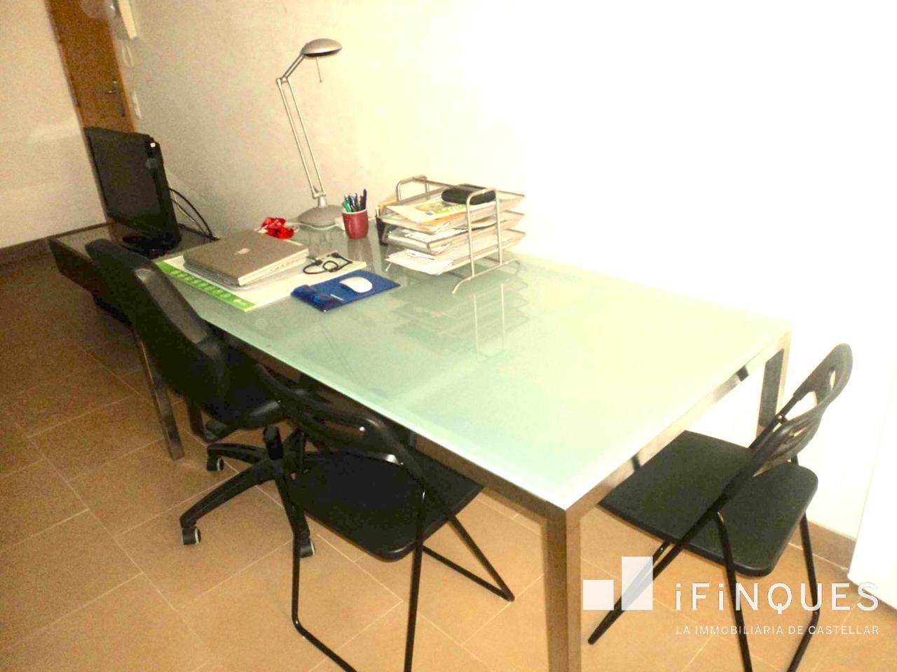 Planta baixa en venda en Rubí amb Calefacció, Terrassa i Traster