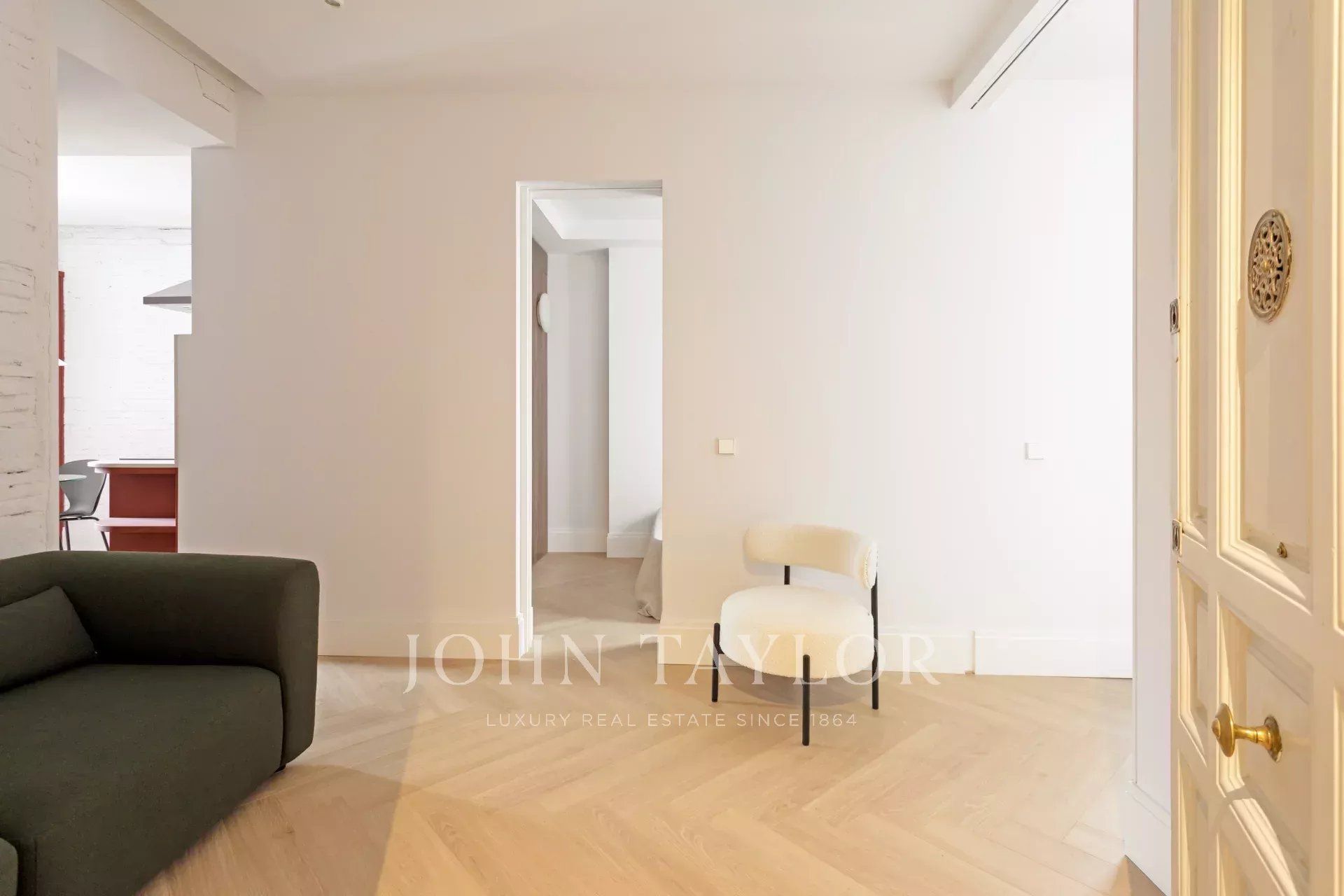 Exterior view of Flat for sale in  Madrid Capital  with Air Conditioner, Heating and Furnished