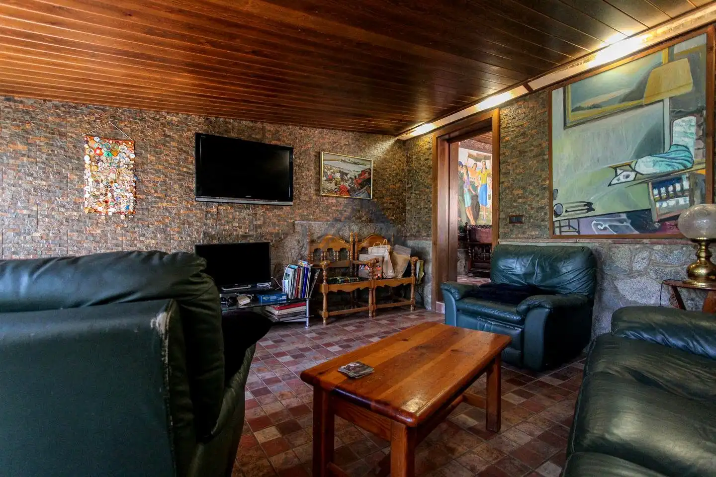 Sala d'estar de Casa o xalet en venda en Montornès del Vallès amb Jardí privat, Terrassa i Piscina