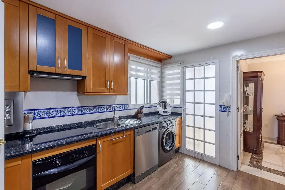 Cocina de Casa adosada en venta en Motril con Terraza y Alarma