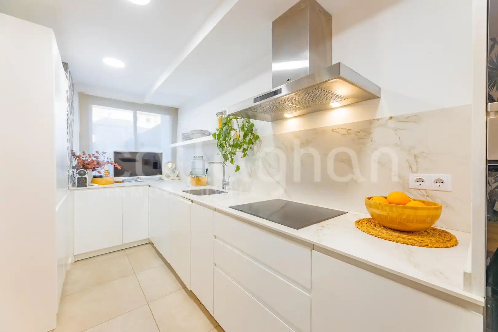 Cocina de Casa adosada en venta en Rocafort con Aire acondicionado, Calefacción y Jardín privado