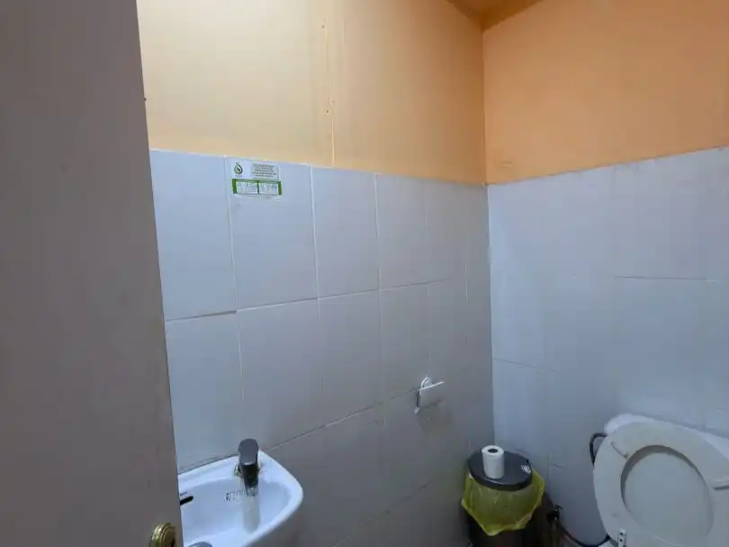 Baño de Local de alquiler en Madrid