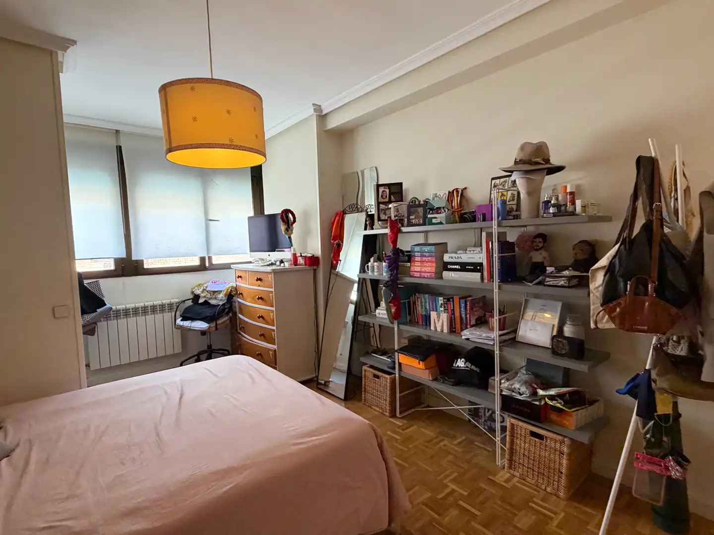 Habitación de Casa adosada en venta en Guadalajara con Calefacción