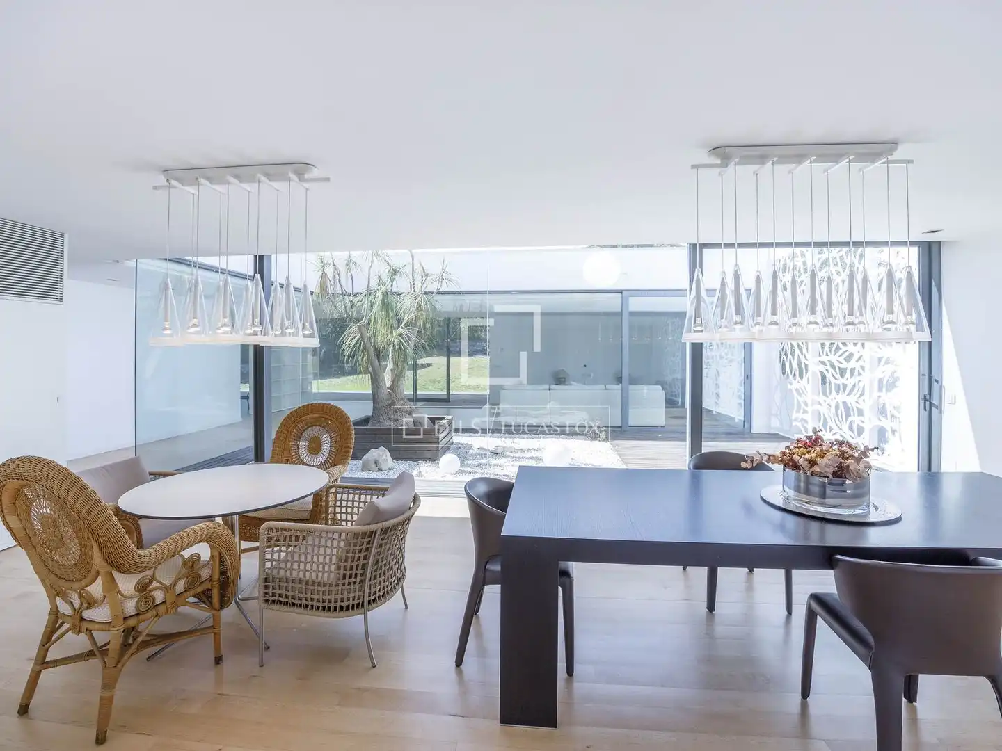Dining room of Houses for sale in Sagunto / Sagunt  with Air Conditioner, Parquet flooring and Swimming Pool